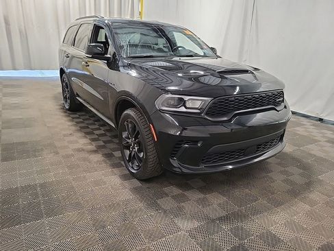 Used 2025 Dodge Durango R/T w/ Blacktop Package AWD/4WD image 3