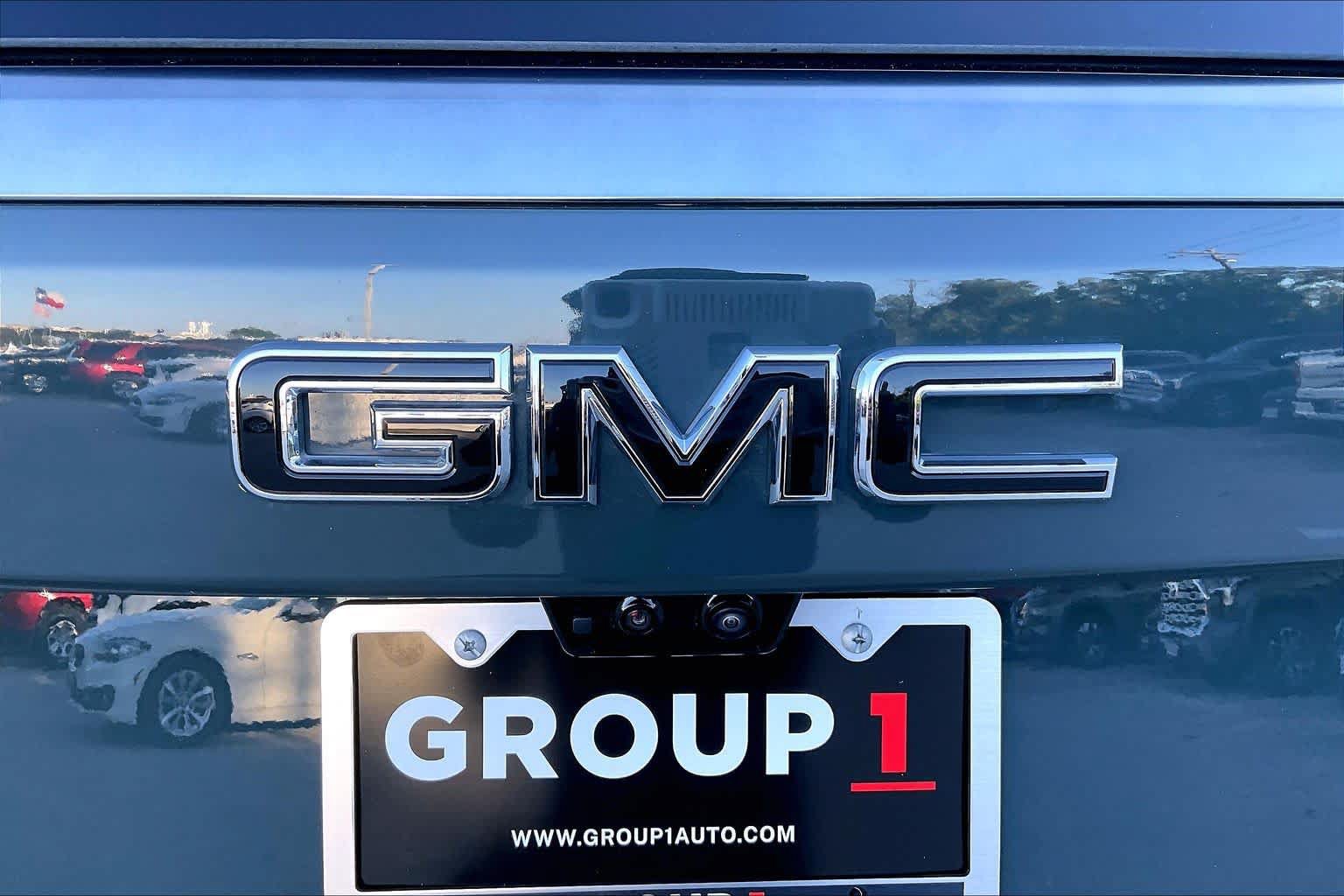 Used 2026 GMC Yukon XL AT4 w/ AT4 Premium Package AWD/4WD image 30