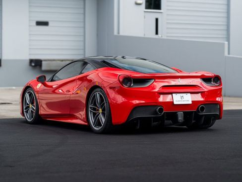 Used 2017 Ferrari 488 GTB image 18