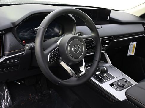 Used 2026 MAZDA CX-90 Plug-In Hybrid w/ Preferred AWD/4WD image 11