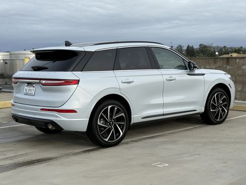 Used 2025 Lincoln Corsair Grand Touring w/ Equipment Group 301A image 11