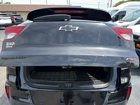 Used 2021 Chevrolet TrailBlazer RS w/ Sun and Liftgate Package FWD image 8