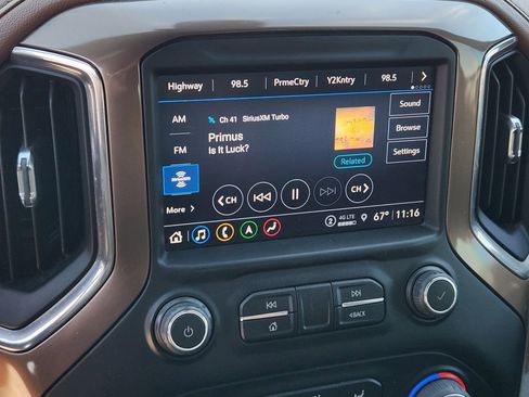 Used 2022 Chevrolet Silverado 1500 High Country w/ Technology Package image 20