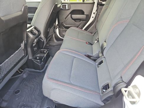 Used 2024 Jeep Gladiator Rubicon w/ Safety Group image 18