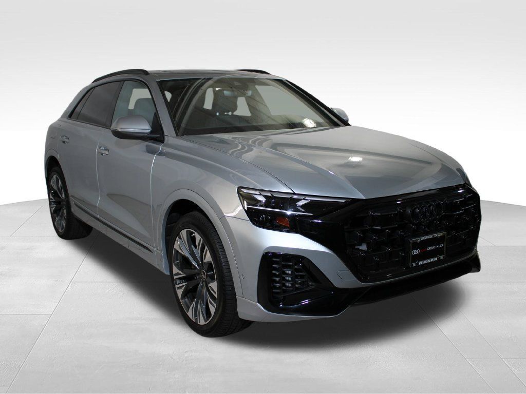Used 2024 Audi Q8 Premium AWD/4WD image 8
