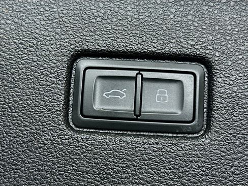 Used 2019 Audi Q7 2.0T Premium Plus w/ Premium Plus Package image 32