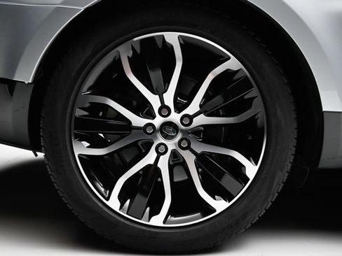 Used 2022 Land Rover Range Rover Sport HSE Silver Edition image 36