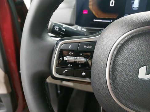 New 2026 Kia Carnival FWD image 18
