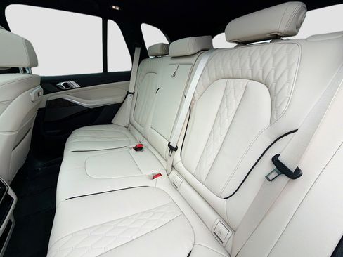 New 2026 BMW X5 xDrive50e w/ M Sport Package image 21