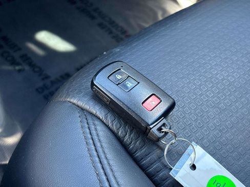 Used 2023 Toyota Tacoma Limited image 28