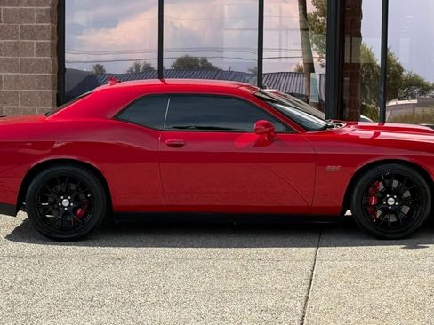 Used 2015 Dodge Challenger SRT w/ Technology Group RWD image 14