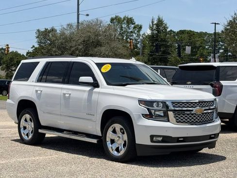 Used 2019 Chevrolet Tahoe LT w/ LT Signature Package RWD image 6