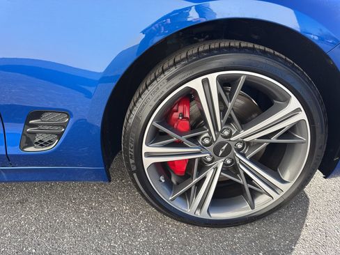 Used 2025 Genesis G70 2.5T w/ Sport Prestige Package image 9