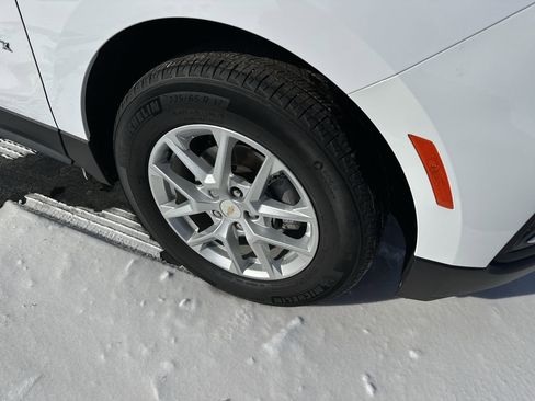 Certified 2024 Chevrolet Equinox LS w/ LS Convenience Package image 10