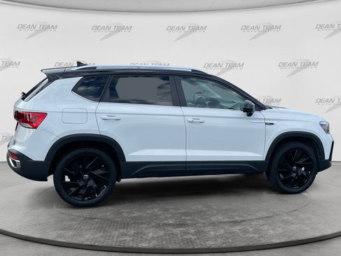 Used 2023 Volkswagen Taos SE AWD/4WD image 10