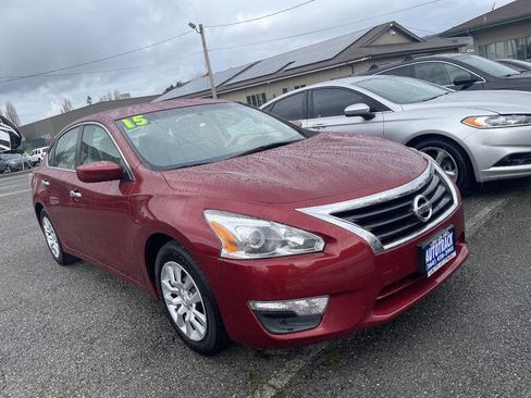 Used 2015 Nissan Altima 2.5 S w/ Power Driver Seat Package image 2