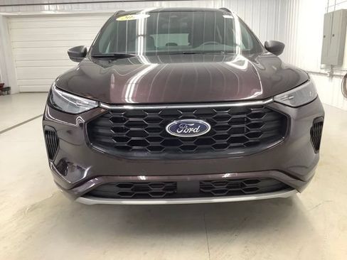 Used 2023 Ford Escape ST-Line w/ Tech Pack #1 AWD/4WD image 2