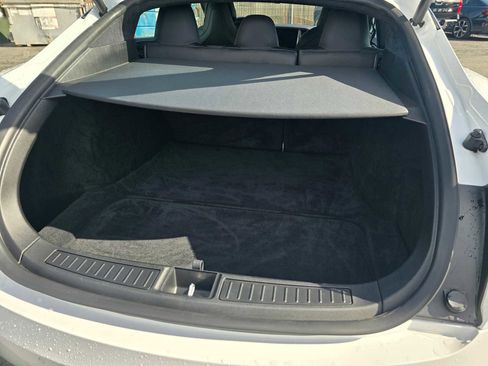 Used 2019 Tesla Model S Standard Range image 17