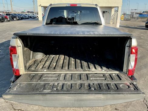 Used 2017 Ford F250 Lariat w/ Lariat Value Package image 18