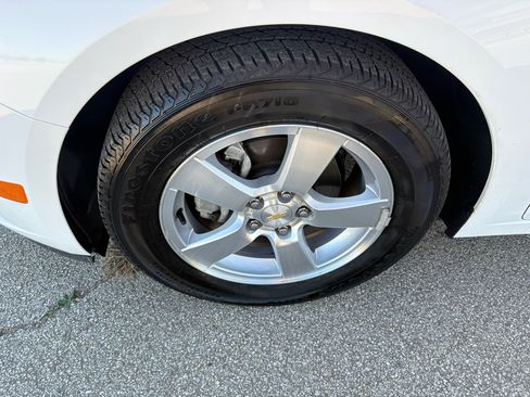 Used 2014 Chevrolet Cruze LT image 41
