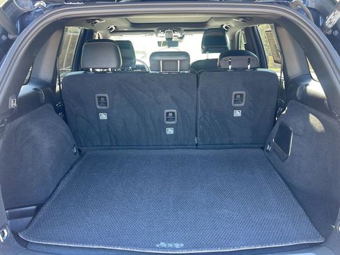 Used 2023 Jeep Grand Cherokee Overland w/ Adv Protech Group III image 28