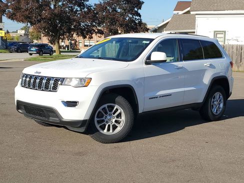 Used 2019 Jeep Grand Cherokee Laredo image 26