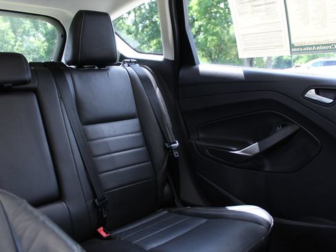Used 2015 Ford C-MAX Energi SEL w/ Equipment Group 302A FWD image 14