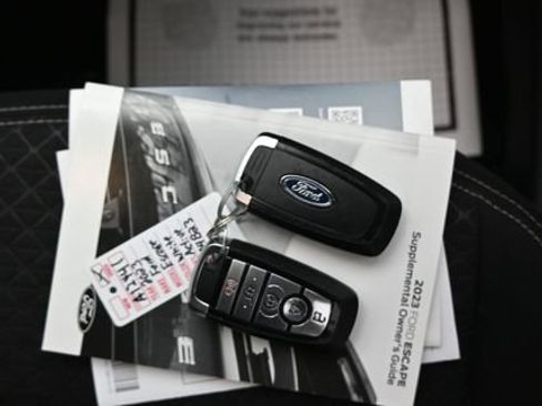 Used 2023 Ford Escape Active image 11