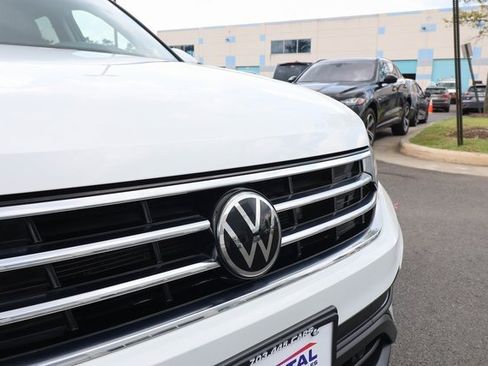 Used 2022 Volkswagen Tiguan SE image 21