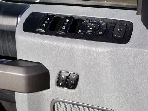 Used 2022 Ford F450 Limited w/ FX4 Off-Road Package image 23