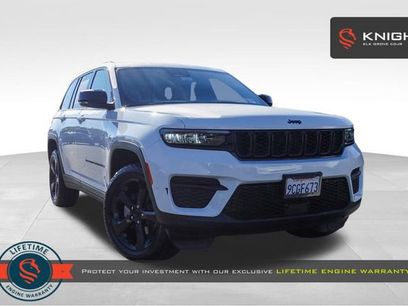 Used 2022 Jeep Grand Cherokee Altitude