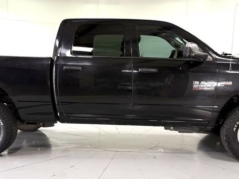 Used 2018 RAM 2500 Tradesman w/ Chrome Appearance Group image 4