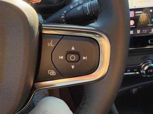 New 2026 Volvo XC40 B5 Ultra w/ Climate Package image 13