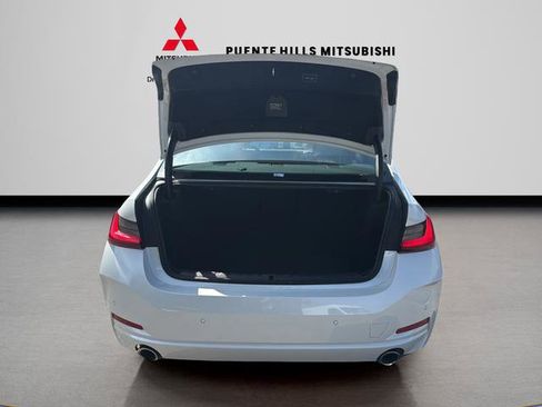 Used 2025 BMW 330i xDrive Sedan w/ Convenience Package image 9