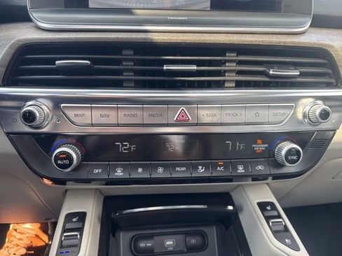 Certified 2022 Kia Telluride EX w/ EX Premium Package FWD image 16