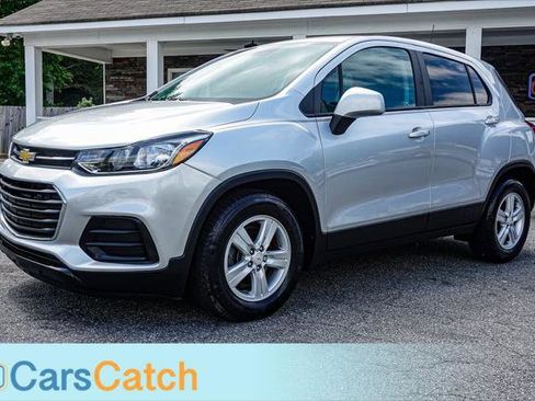 Used 2020 Chevrolet Trax LS w/ Tint and Cruise Package image 10