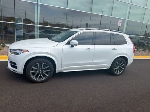 Used 2018 Volvo XC90 T5 Momentum w/ Convenience Package AWD/4WD image 2