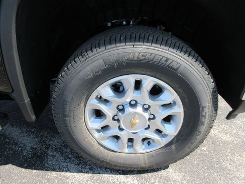 New 2026 Chevrolet Silverado 2500 LT w/ All Star Edition AWD/4WD image 9