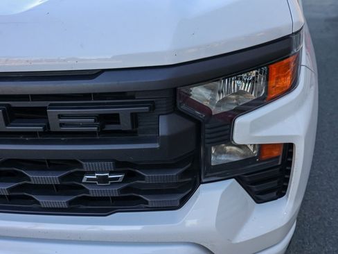 Used 2022 Chevrolet Silverado 1500 Custom image 10