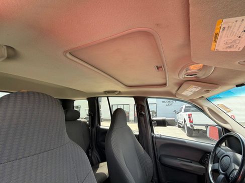 Used 2004 Jeep Liberty Sport w/ PWR Convenience Group AWD/4WD image 10