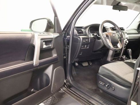 Certified 2018 Toyota 4Runner SR5 image 8