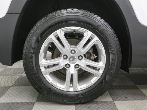 Used 2020 GMC Terrain SLE AWD/4WD image 17