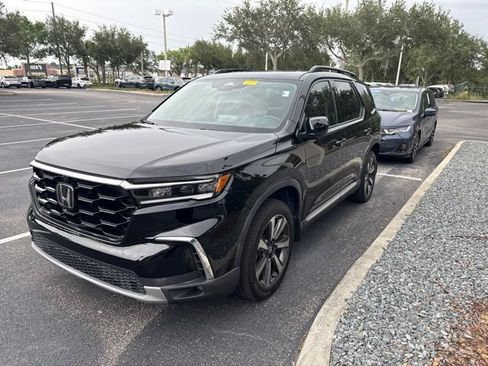 Used 2024 Honda Pilot Elite image 3
