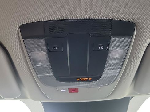 Certified 2025 Kia Sorento LX FWD image 31
