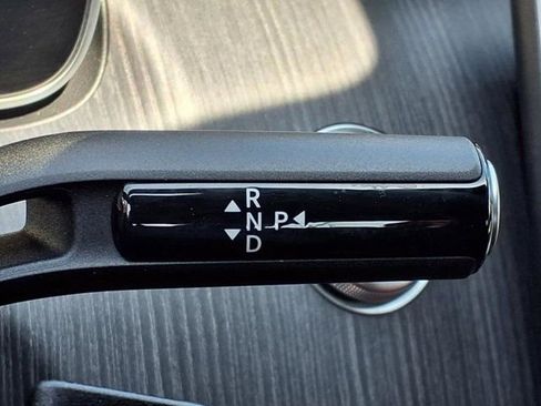 Used 2025 Mercedes-Benz C 300 4MATIC Sedan image 11