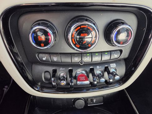 Used 2024 MINI Cooper Clubman S w/ Signature Upholstery Package FWD image 26