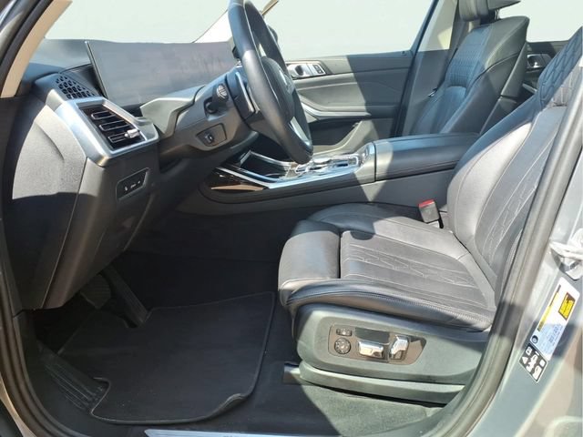 Used 2025 BMW X7 xDrive40i AWD/4WD image 16
