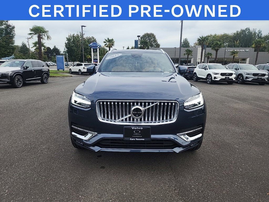 Used 2025 Volvo XC90 B5 Ultra w/ Protection Package Premier AWD/4WD image 7