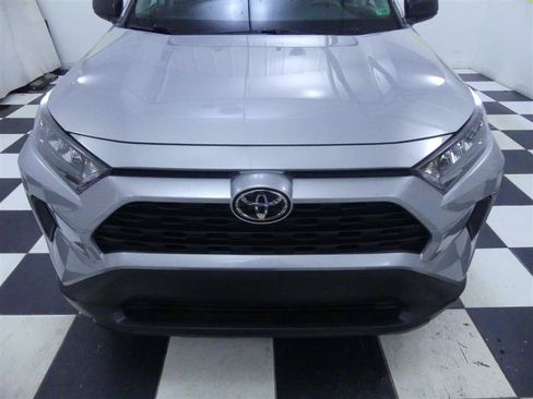 Used 2022 Toyota RAV4 LE AWD/4WD image 30