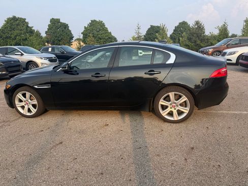 Used 2018 Jaguar XE Premium AWD/4WD image 8